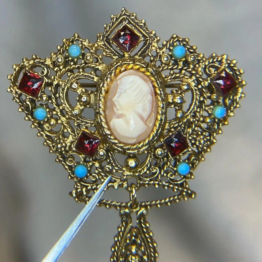 Vintage Crown FLORENZA BROOCH CARVED SHELL CAMEO with Garnet and Turquoise Glass
